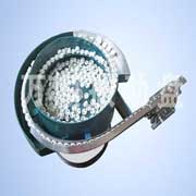 白色塑料振动盘